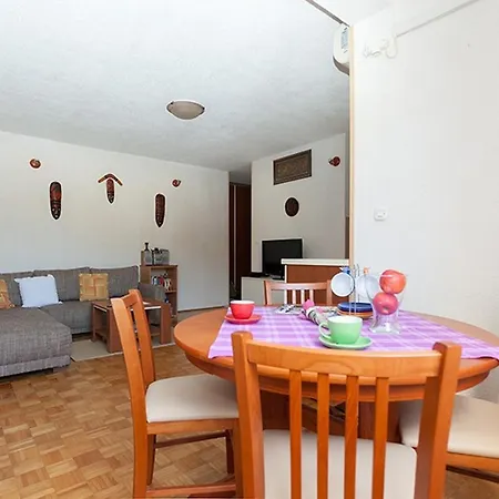 Apartment With Wifi - 22175 *
